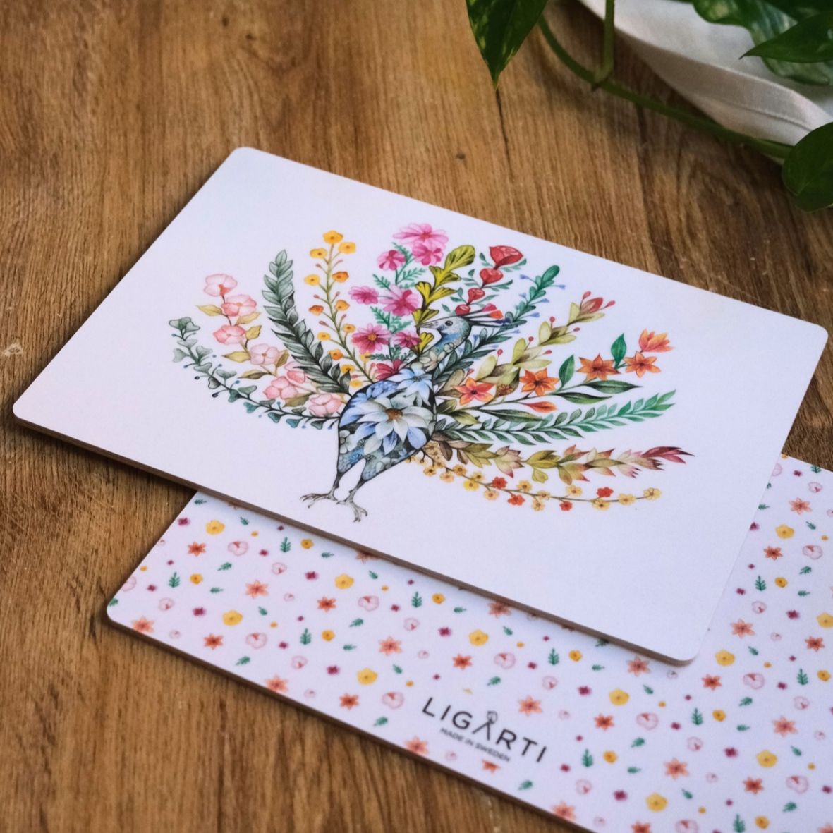 Holzbrettchen - Blumenpfau